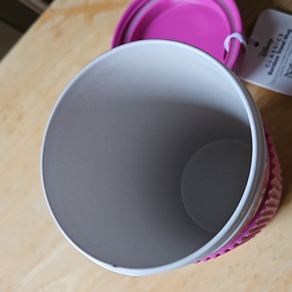 DISNEY MARIE TRAVEL MUG - Picture 5 of 8